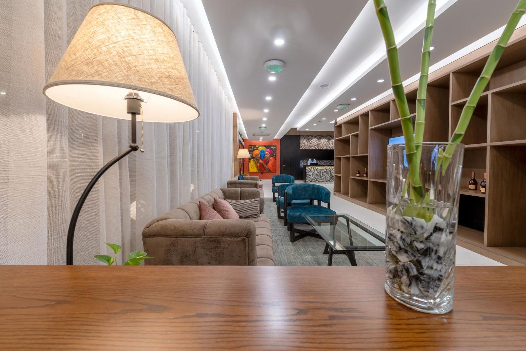 Eden Gardens Hotel Акра Екстериор снимка