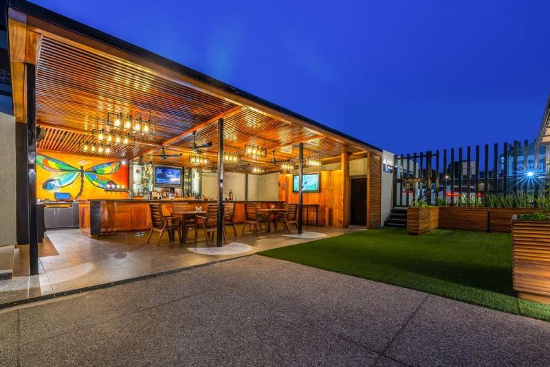 Eden Gardens Hotel Акра Екстериор снимка