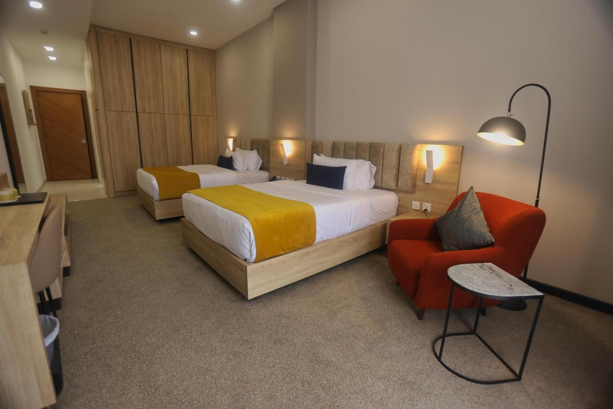 Eden Gardens Hotel Акра Екстериор снимка